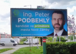 Predvolebná kampaň v Nových Zámkoch začína naberať na obrátkach.